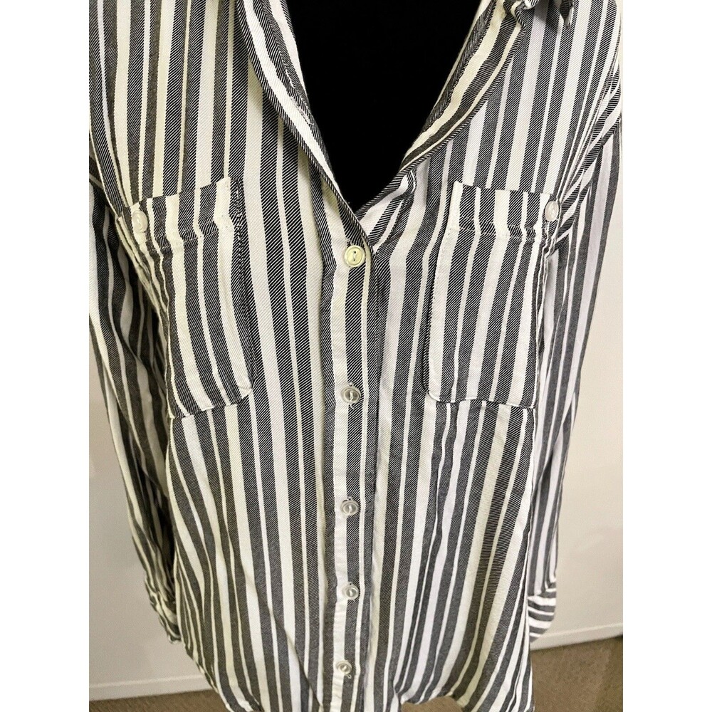 Sanctuary Black White Striped Soft Button Up Shirt Size Medium NEW - Picture 2 of 6